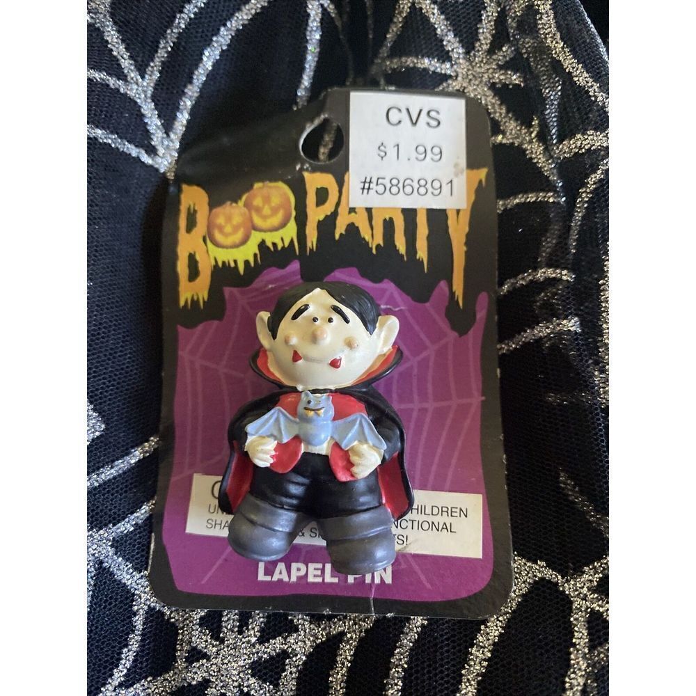 Halloween Vintage 1997 CVS Boo Party HALLOWEEN LAPEL PIN #586891 Dracula